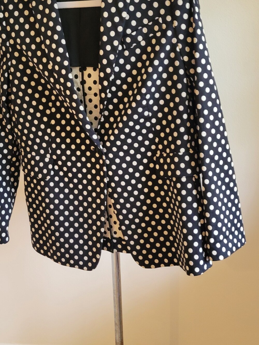 AKRIS PUNTO 14 WOMEN JACKET BLK& WHITE DOTS/LINED/27" L/21"-SLEV 4 1/2 + 24 1/2" - Picture 3 of 13
